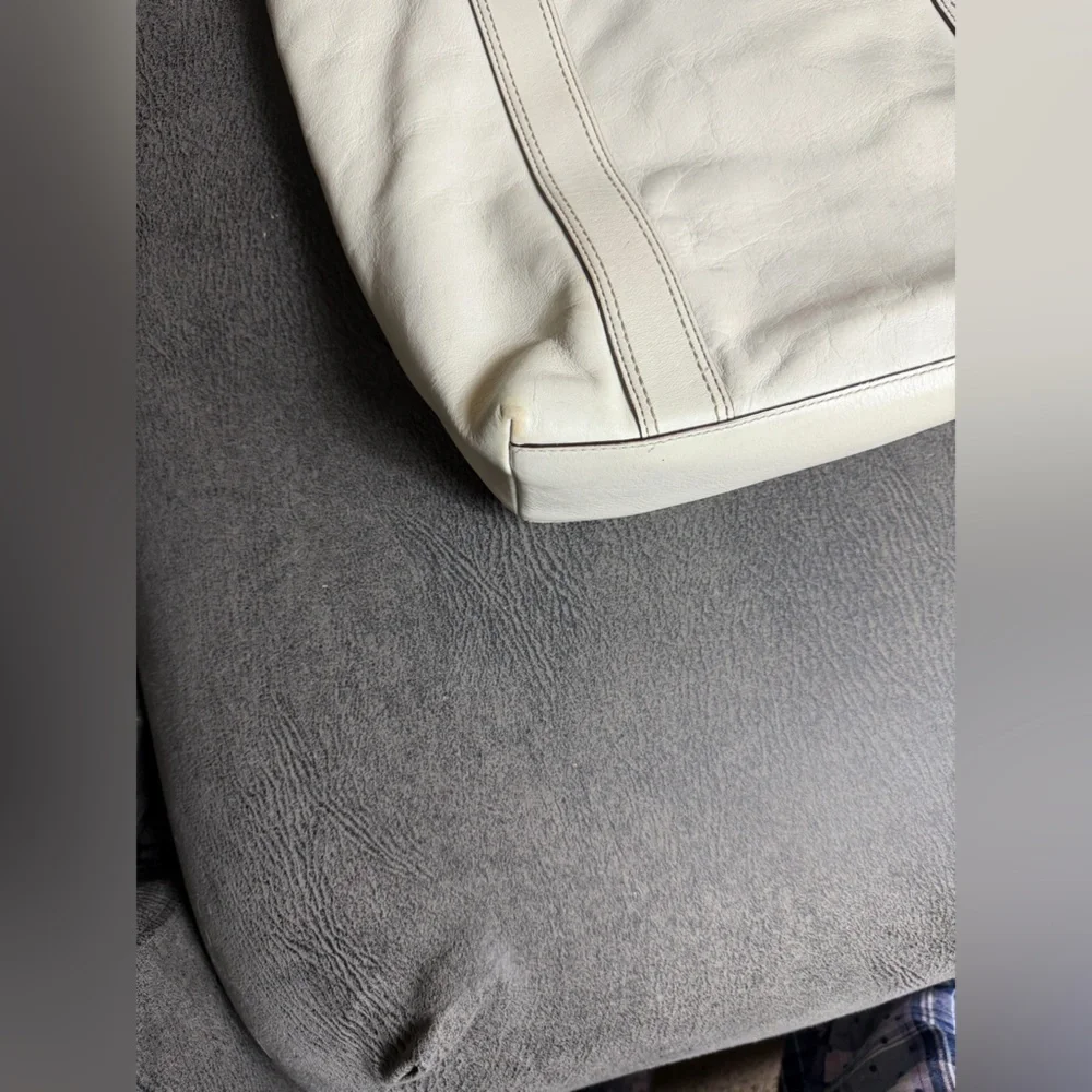 Coach Legacy 65th Anniversary Gigi Tote White Leather Shoulder Bag | 10650 - Picture 16 of 16